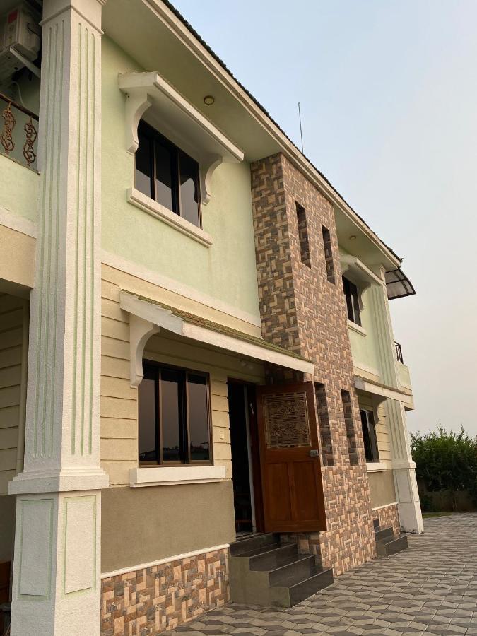 Nessies Nagaon Villa Alībāg Exterior photo